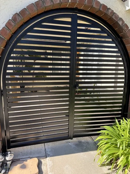 Horizontal infill and center meeting line