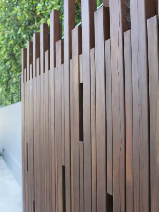 Staggered timber detail