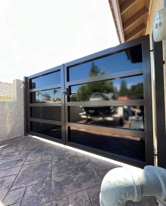 Reflective driveway gate
