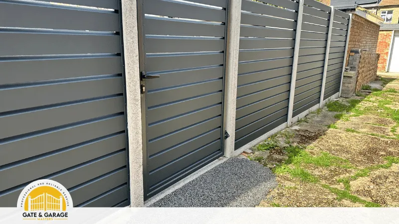 vinyl fence